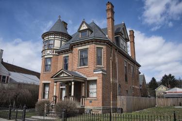 Gage Mansion in full view from out front